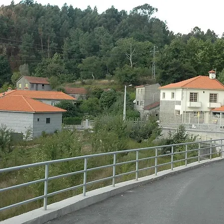 Vila *